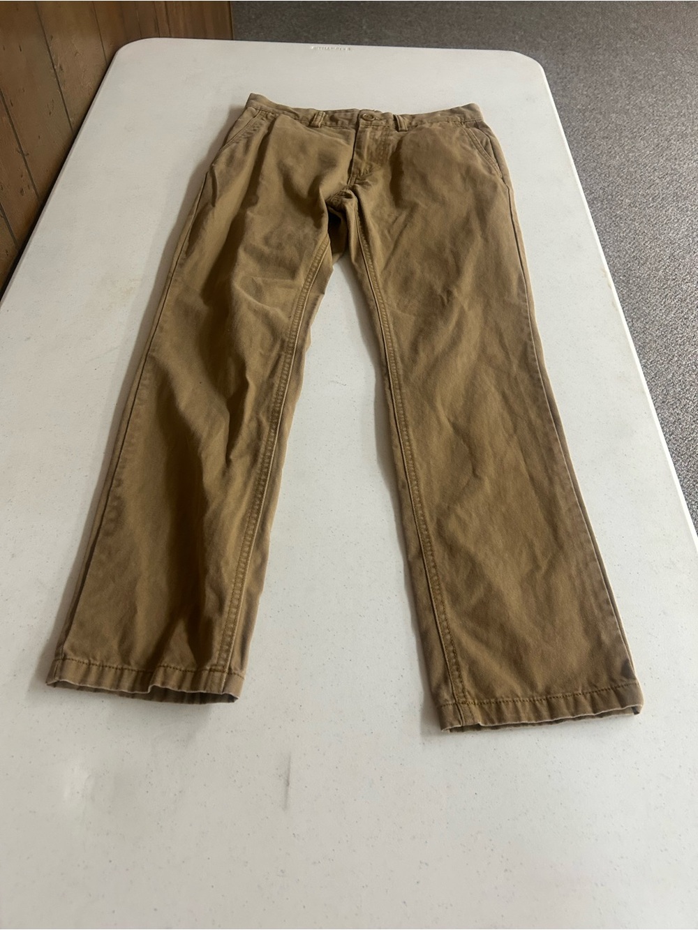 Old Navy 28x30 Classic Straight-Leg Khaki Pants